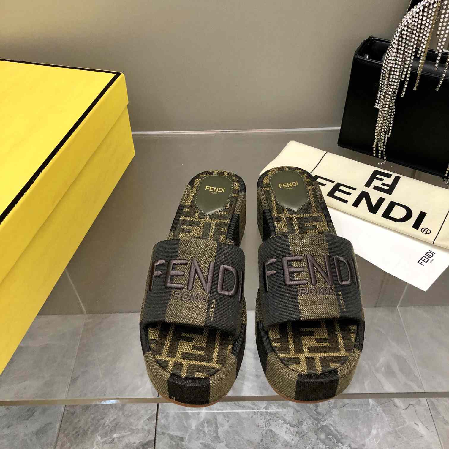 Fendi Sunshine Brown Fabric Flatform Slides - DesignerGu