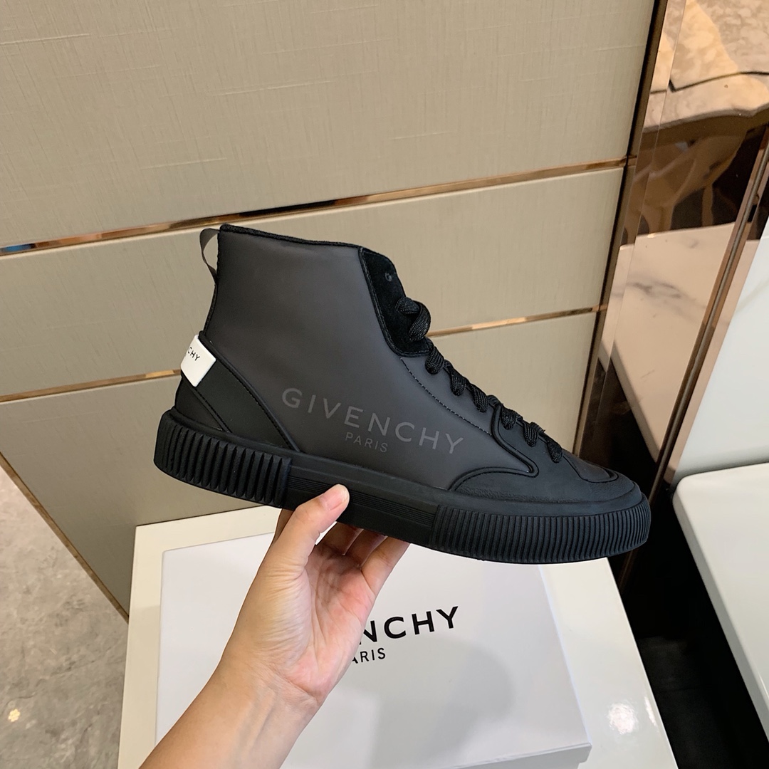 Givenchy Skel-Top Hi Sneaker  - DesignerGu