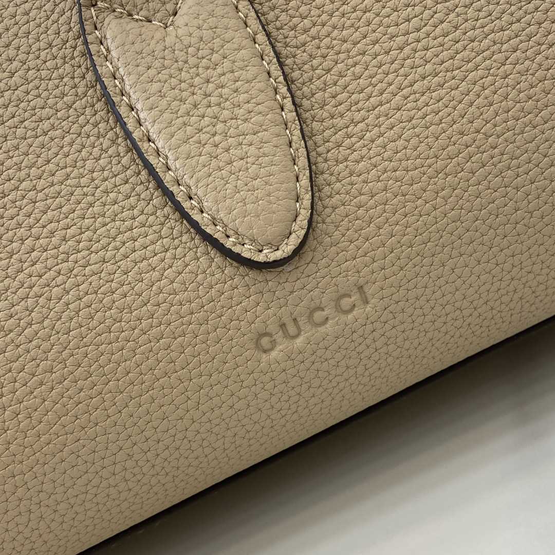 Gucci Medium Tote Bag With Hook Closure - DesignerGu