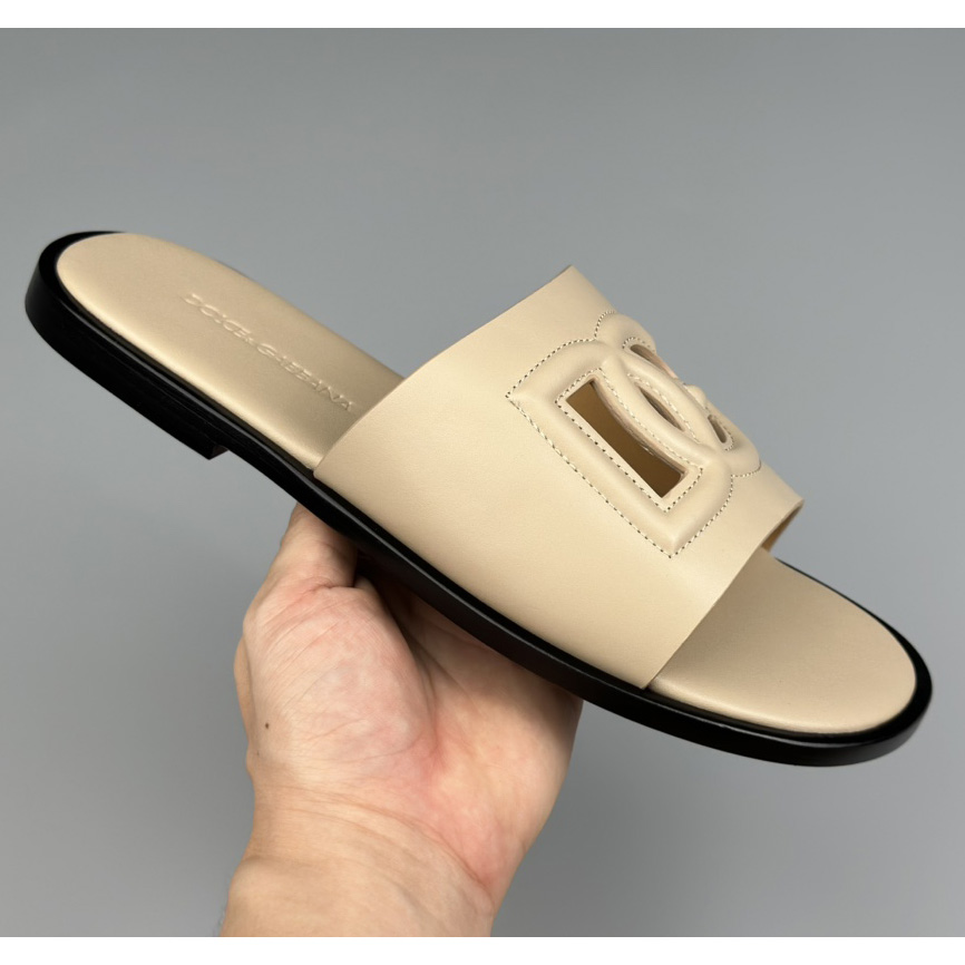 Dolce & Gabbana Calfskin sliders - DesignerGu