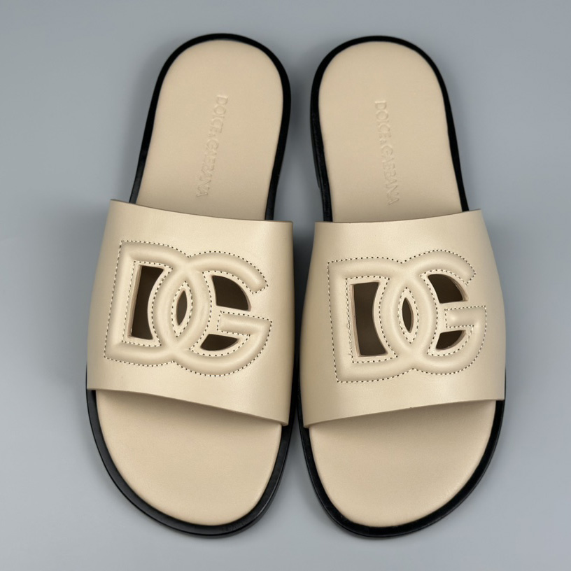 Dolce & Gabbana Calfskin sliders - DesignerGu