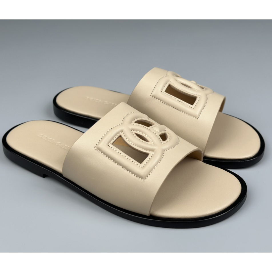 Dolce & Gabbana Calfskin sliders - DesignerGu