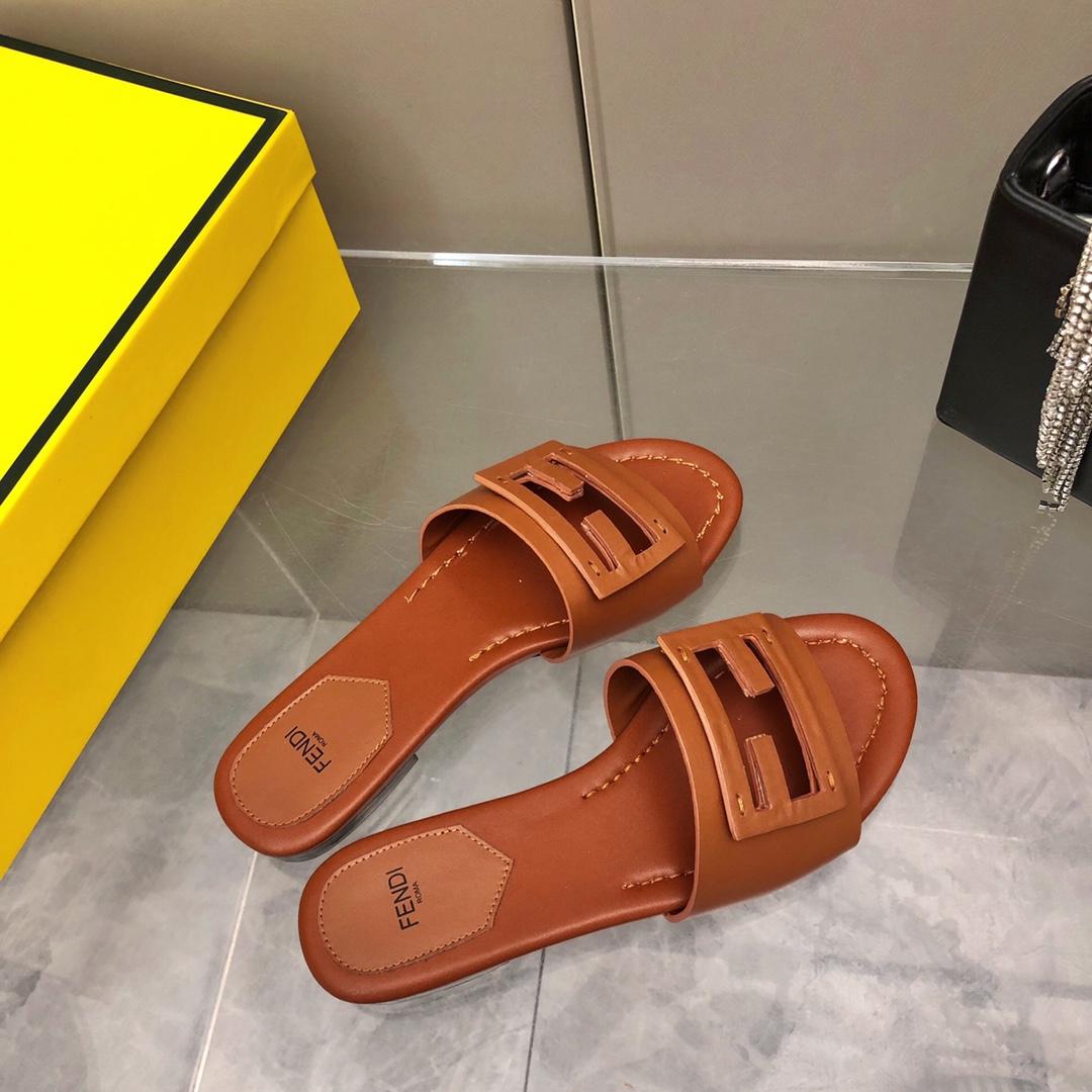 Fendi Baguette Brown Leather Slides - DesignerGu