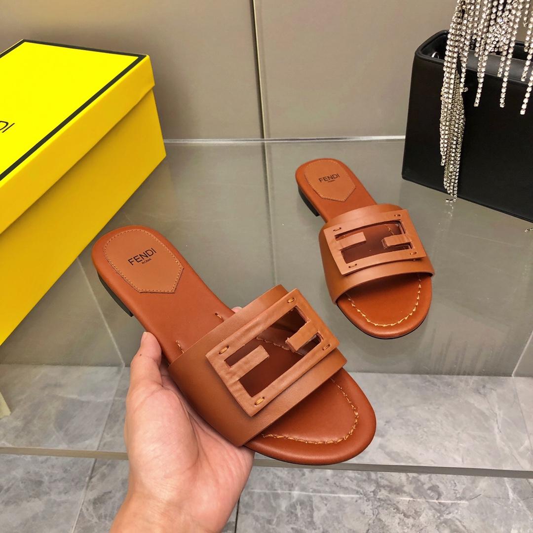 Fendi Baguette Brown Leather Slides - DesignerGu