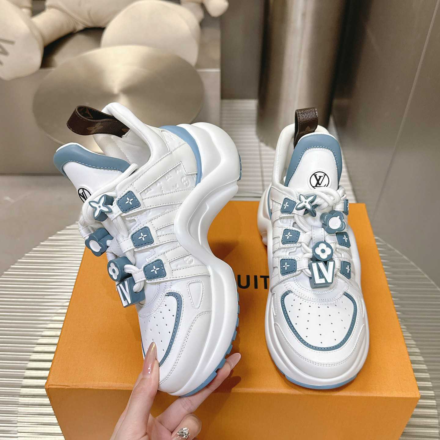 Louis Vuitton LV Archlight Sneaker    - DesignerGu