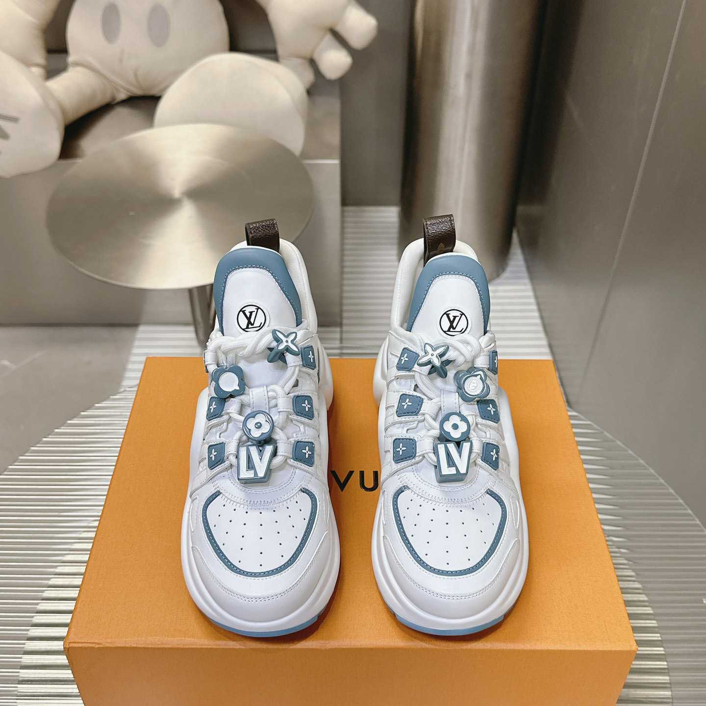 Louis Vuitton LV Archlight Sneaker    - DesignerGu