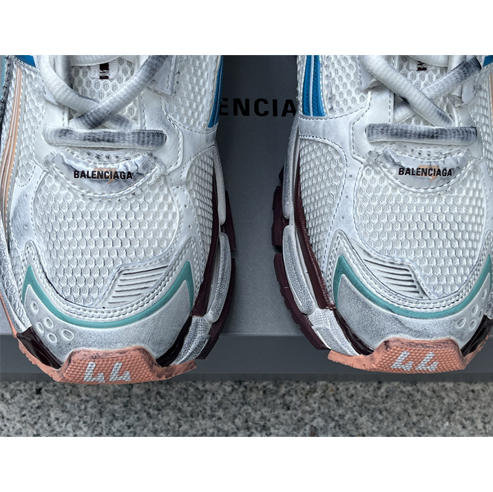 Balenciaga Runner Sneaker - DesignerGu