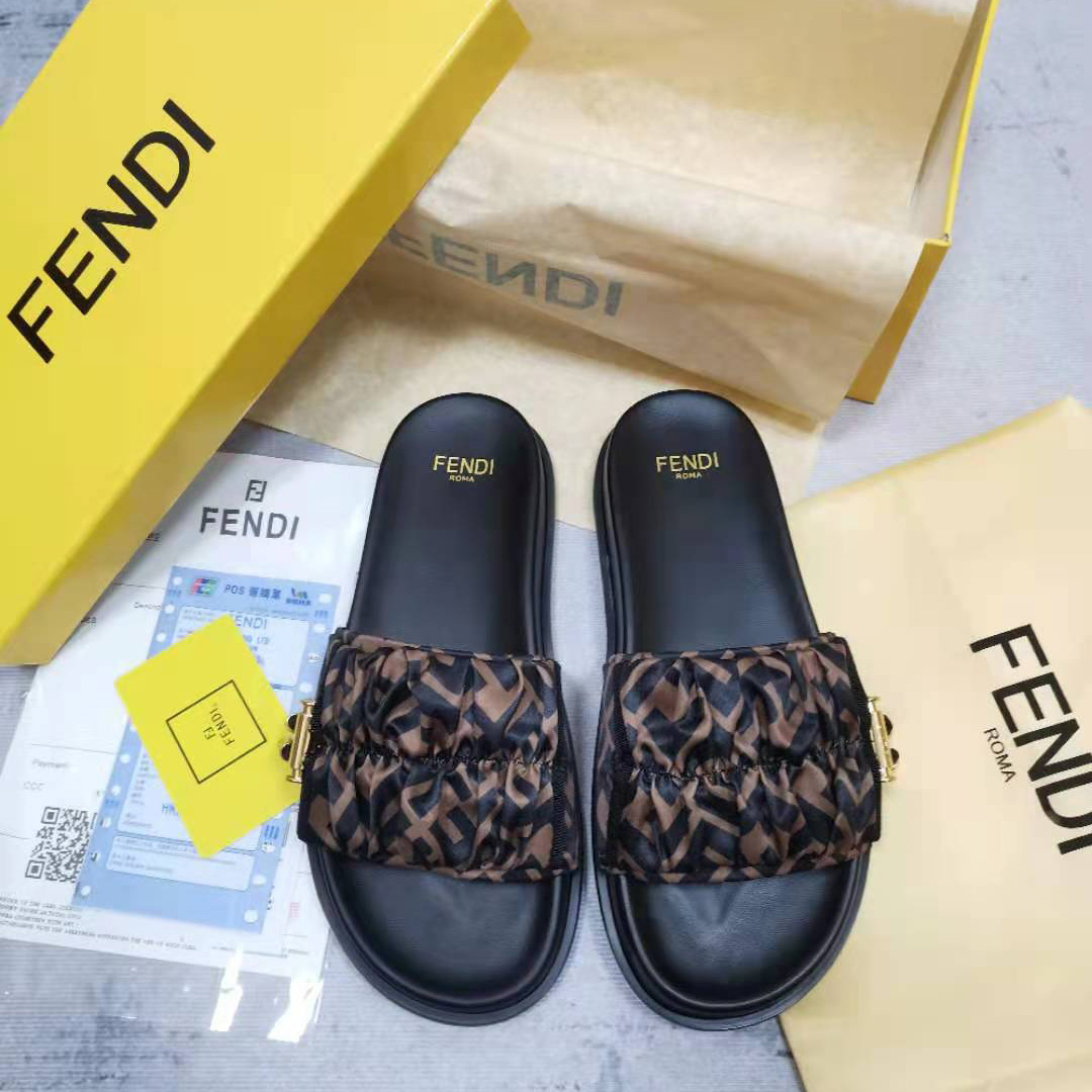 Fendi Vertigo Slides - DesignerGu