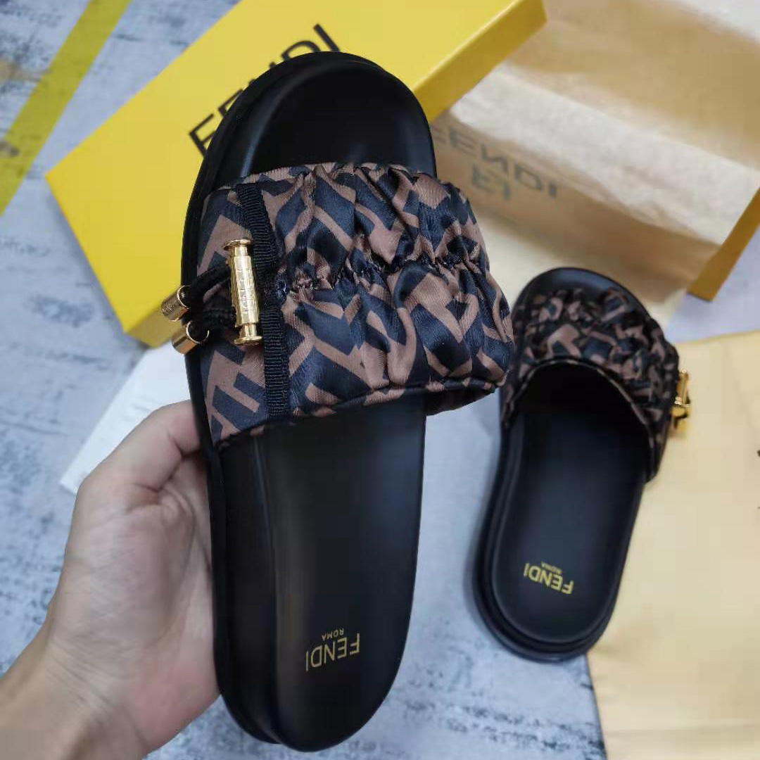 Fendi Vertigo Slides - DesignerGu