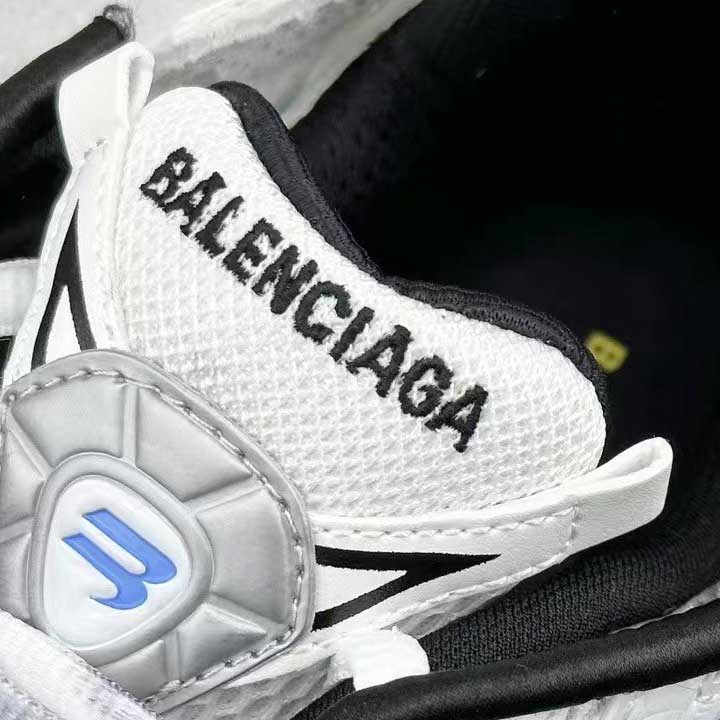 Balenciaga Runner Sneaker - DesignerGu