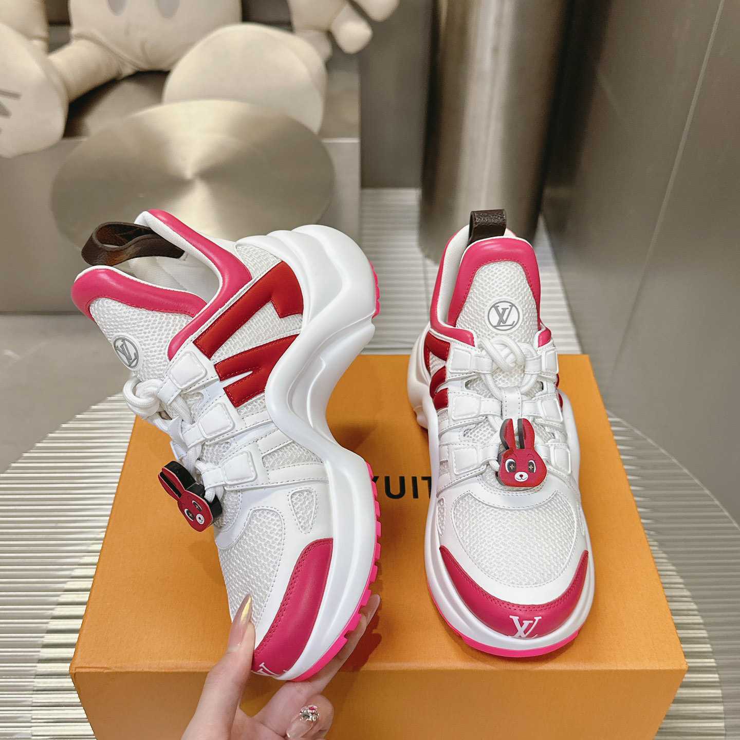 Louis Vuitton LV Archlight Sneaker    - DesignerGu