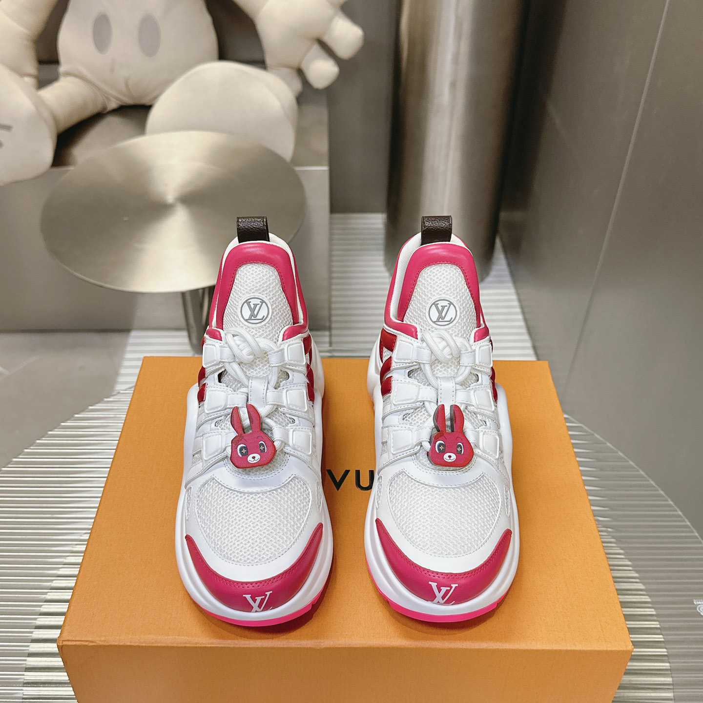 Louis Vuitton LV Archlight Sneaker    - DesignerGu