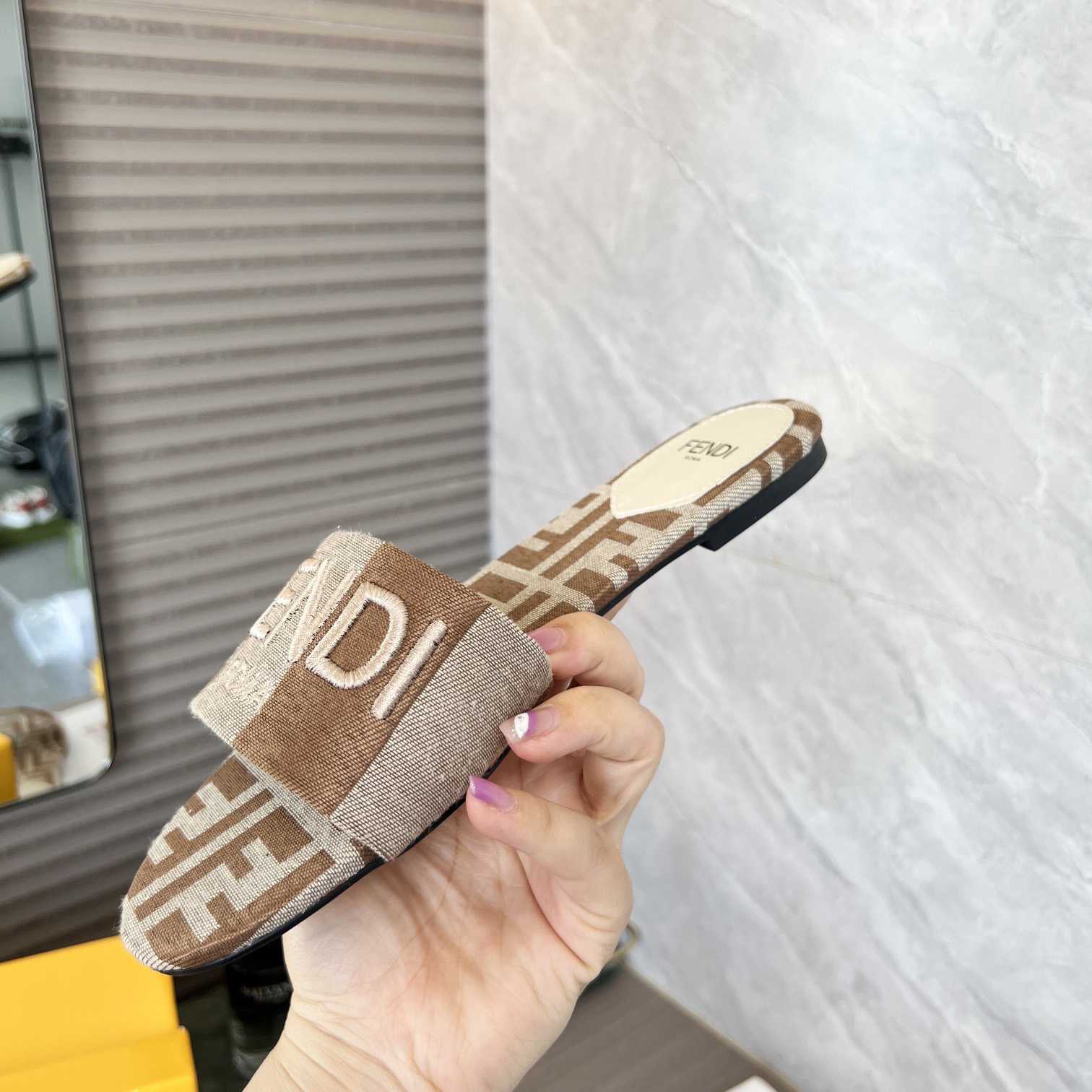 Fendi Signature Beige Fabric Slides - DesignerGu