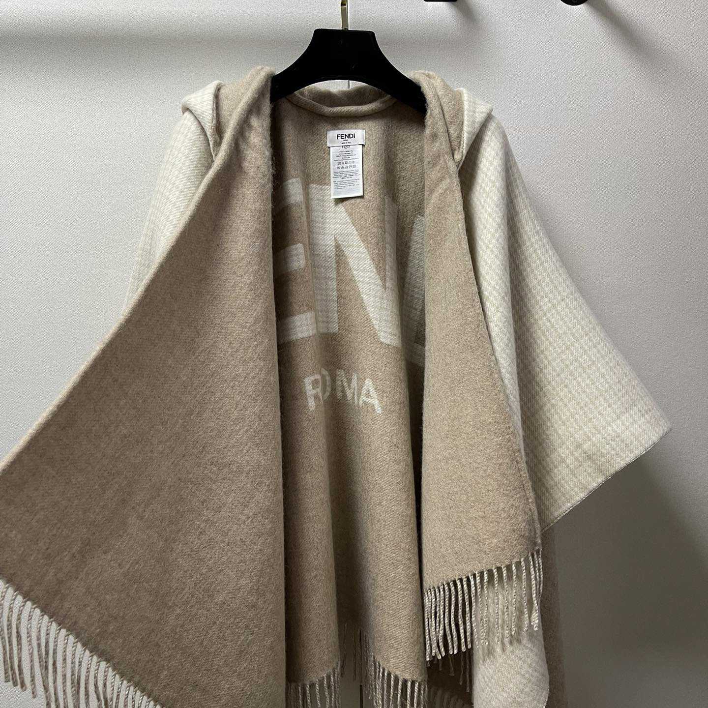 Fendi Poncho  140*160cm - DesignerGu