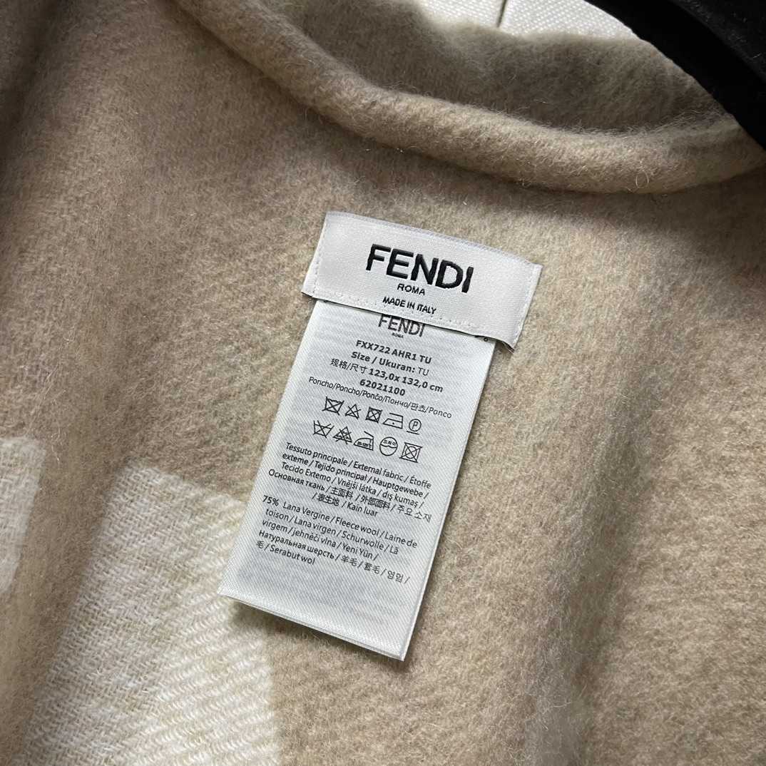 Fendi Poncho  140*160cm - DesignerGu