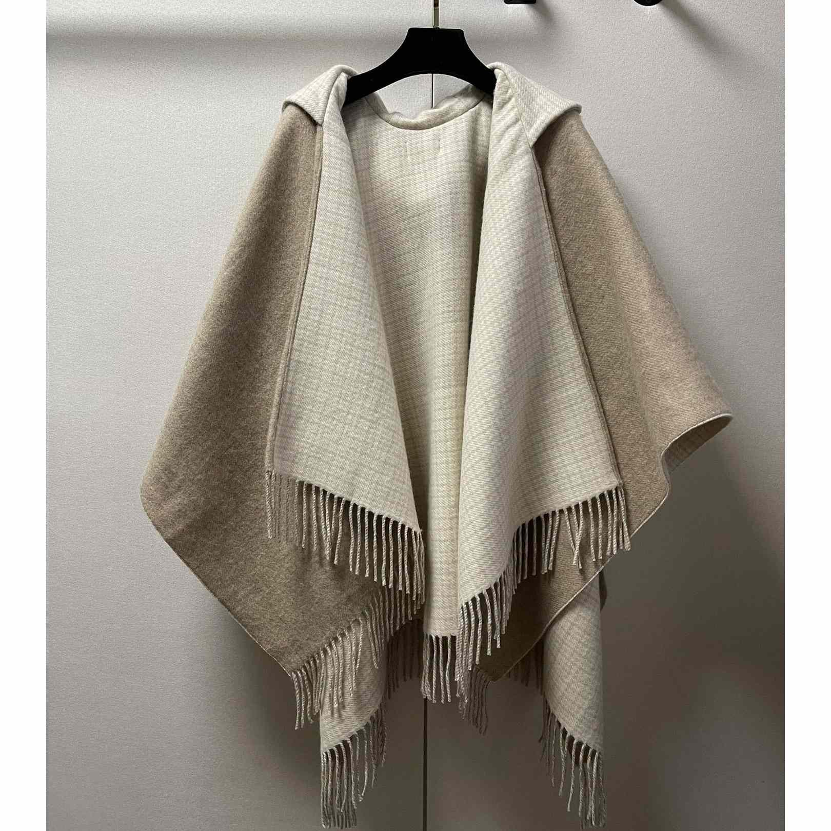 Fendi Poncho  140*160cm - DesignerGu