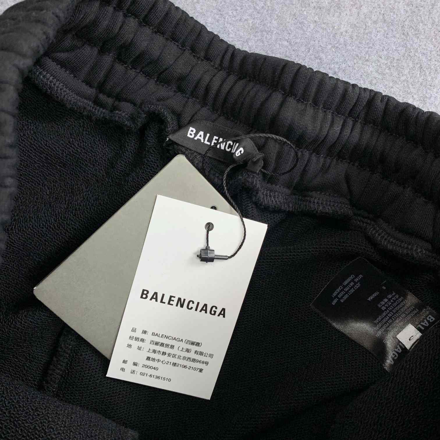 Balenciaga Campaign Shorts - DesignerGu