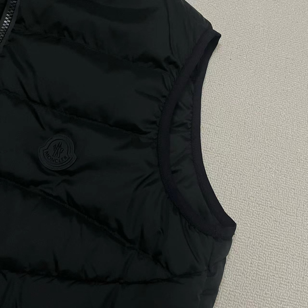 Moncler Nubiera Down Vest - DesignerGu