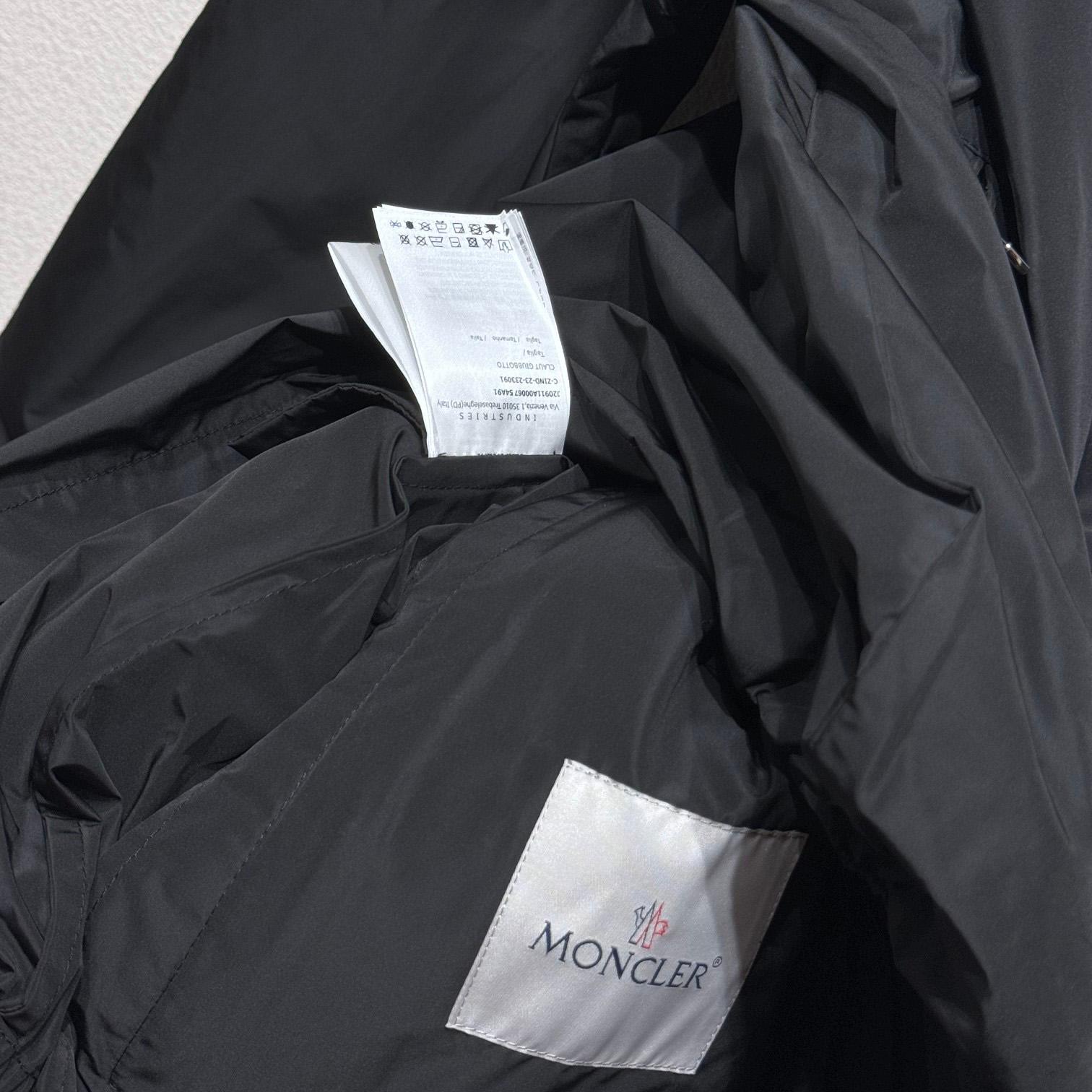 Moncler Claut Jacket - DesignerGu