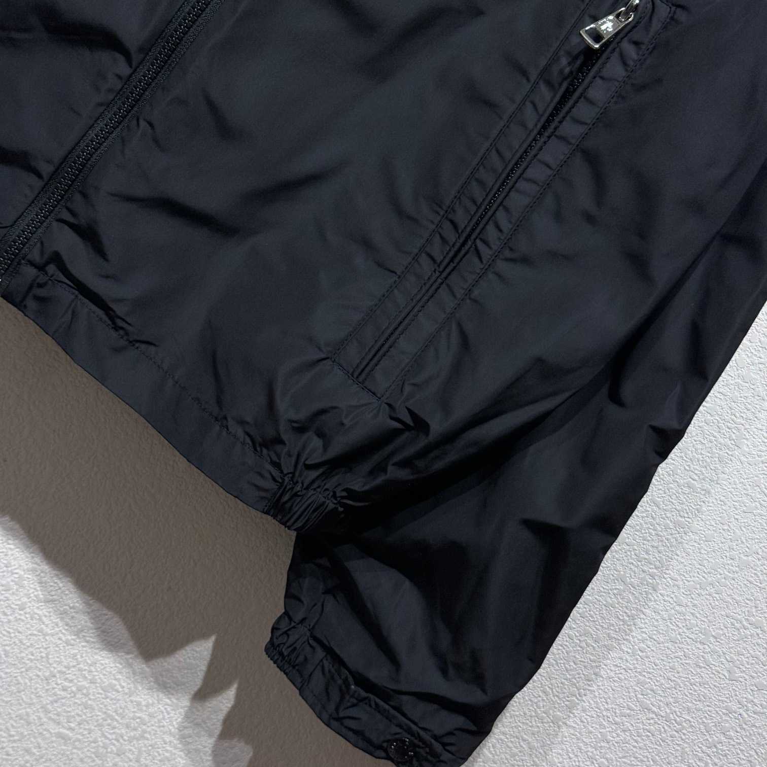 Moncler Claut Jacket - DesignerGu