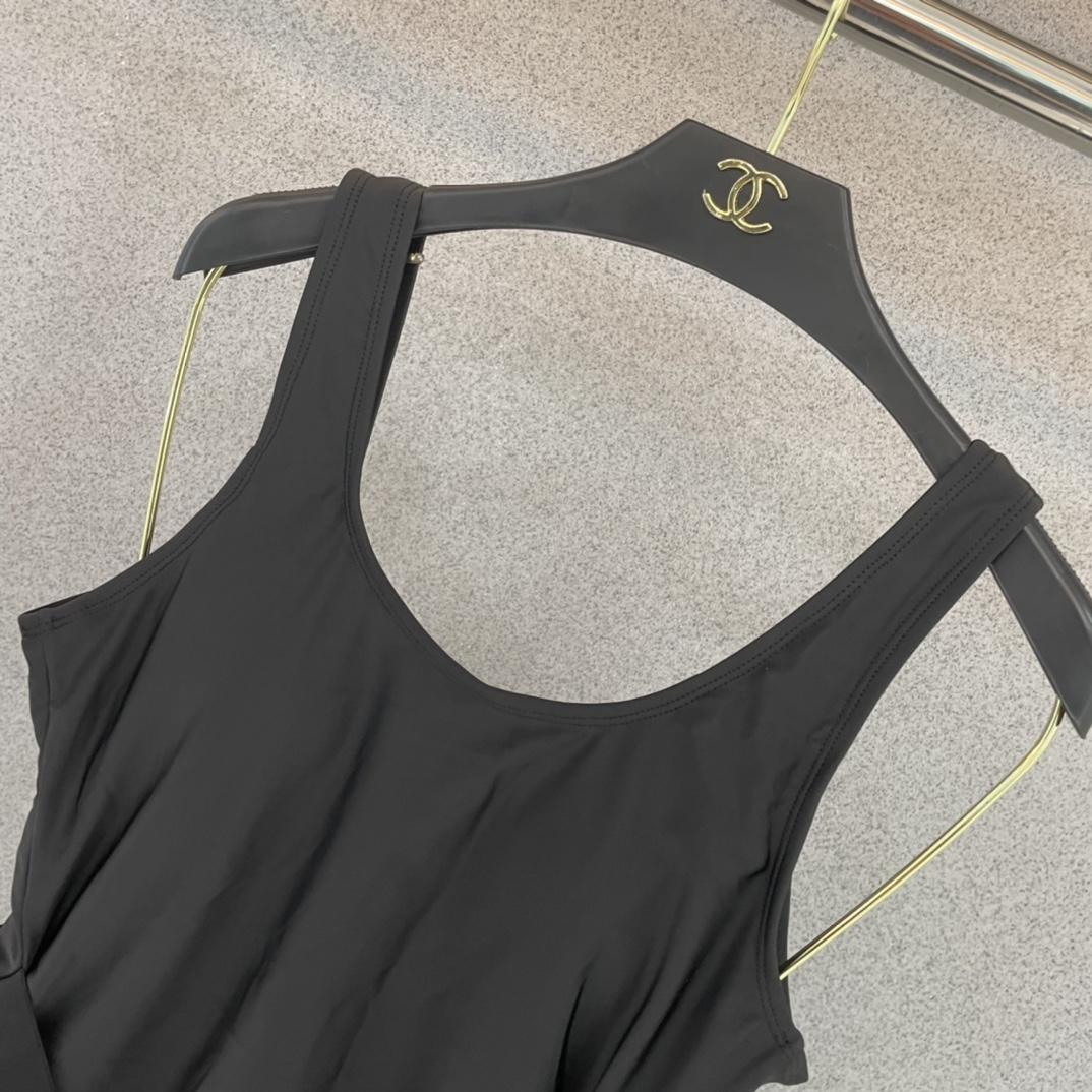 Gucci One-piece Swimsuit - DesignerGu