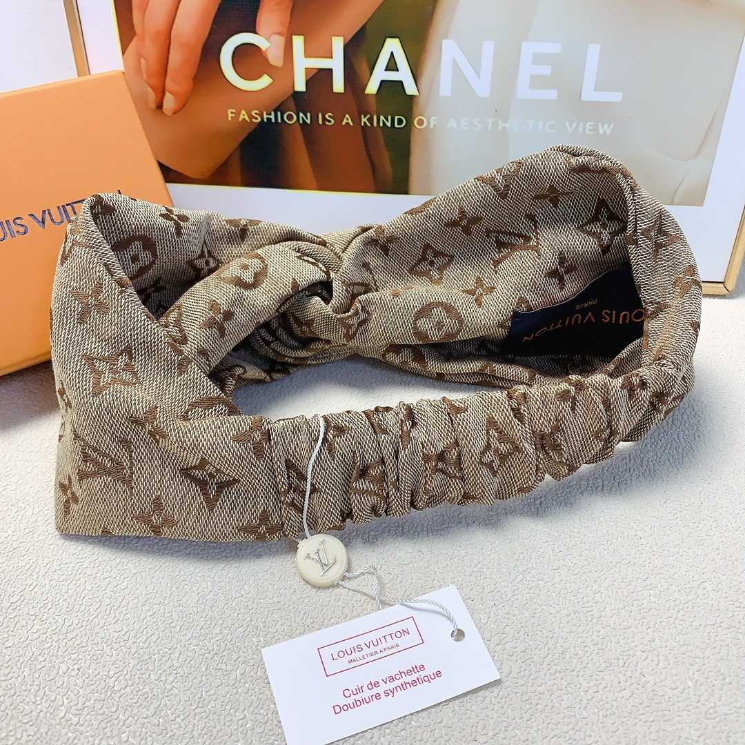 Louis Vuitton headband - DesignerGu