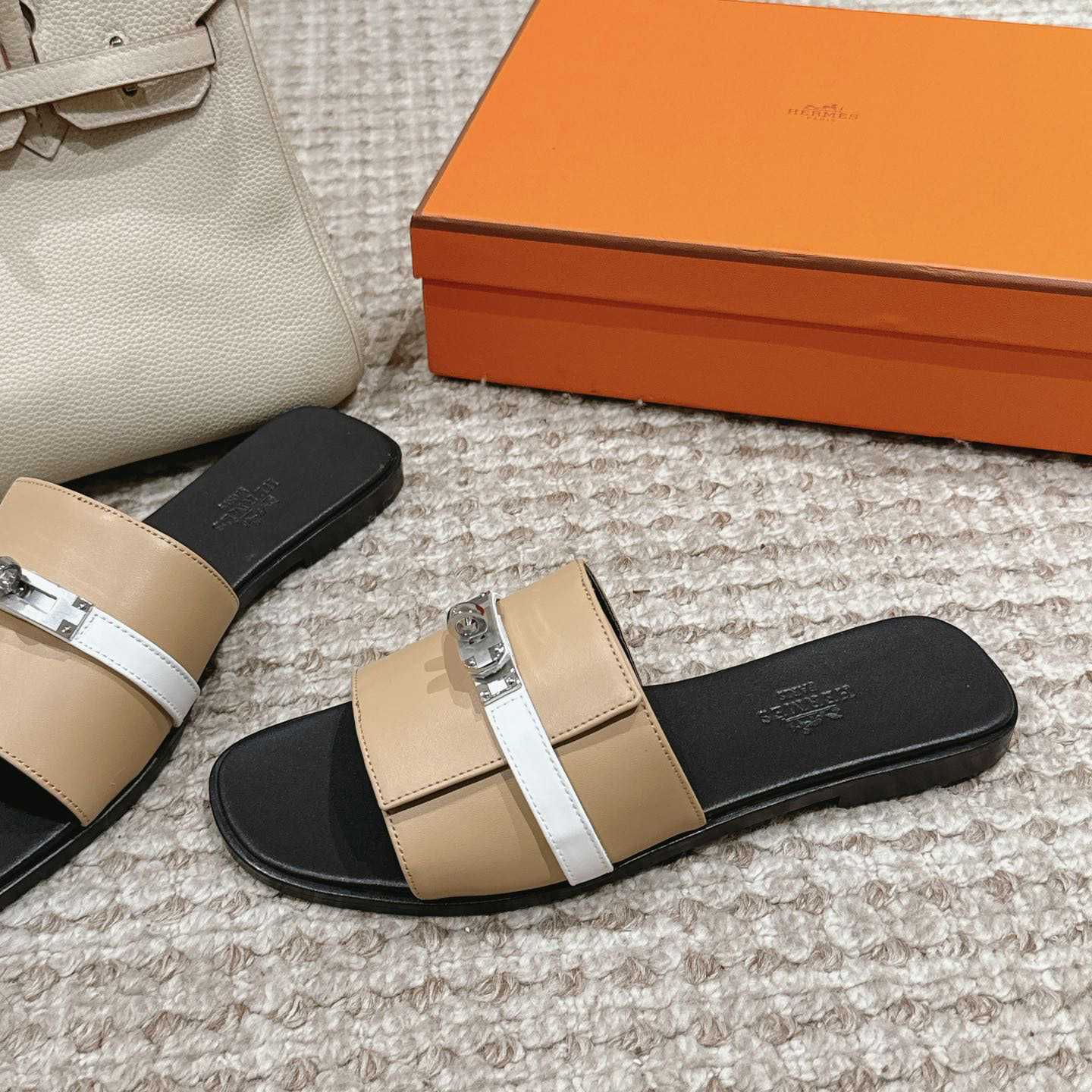 Hermes Giulia Sandal - DesignerGu