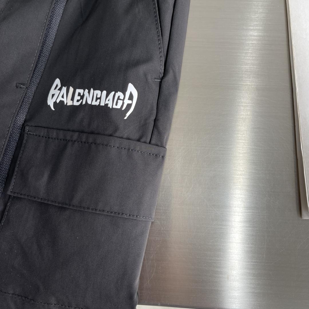 Balenciaga Technical Cargo Pants - DesignerGu