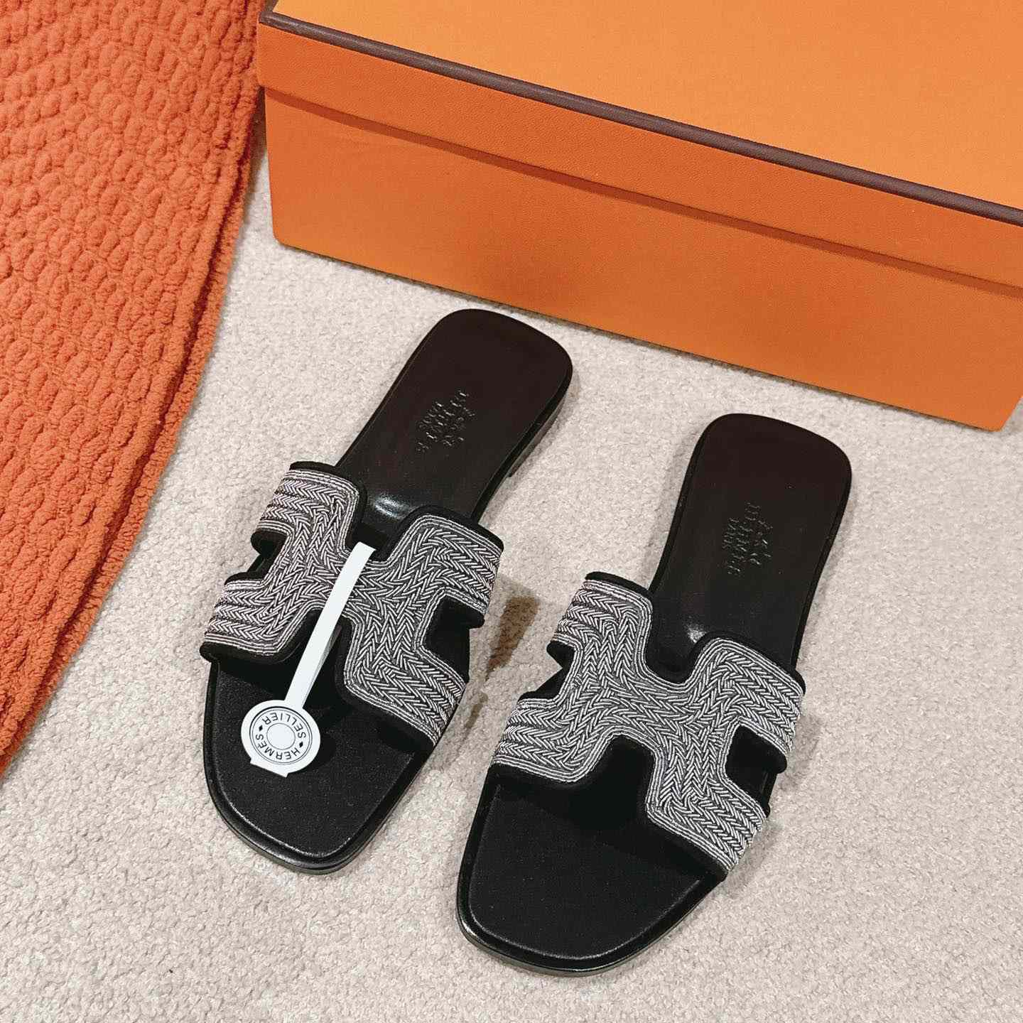 Hermes Oran Sandal - DesignerGu