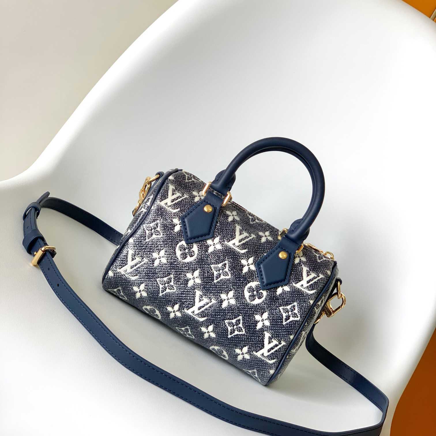 Louis Vuitton Speedy Bandoulière 20   M23069 - DesignerGu