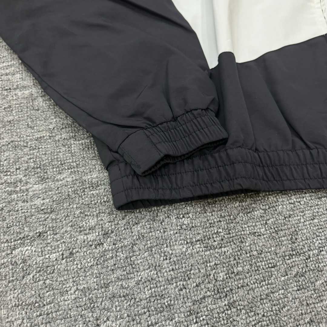 Nike Hooded Jacket - DesignerGu