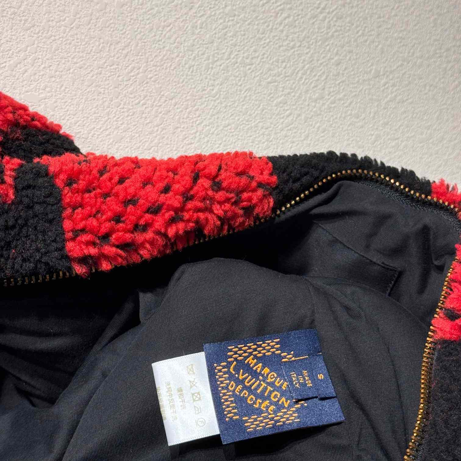 Louis Vuitton Damier Fleece Blouson  1AFXOE - DesignerGu