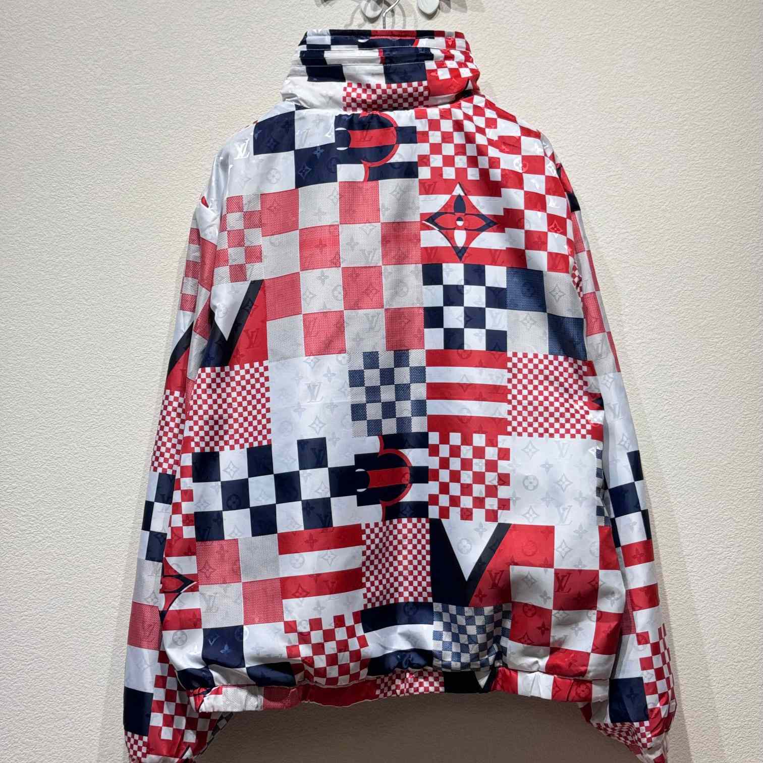 Louis Vuitton Reversible Nylon Windbreaker   1AFVMV - DesignerGu