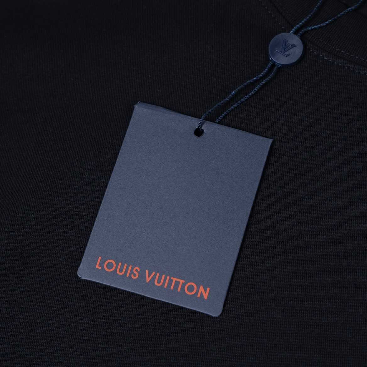 Louis Vuitton T-Shirt    - DesignerGu