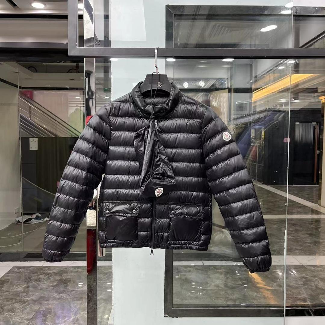 Moncler Lans Short Down Jacket - DesignerGu