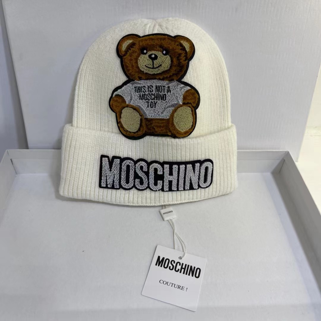 Moschino Beanie  - DesignerGu