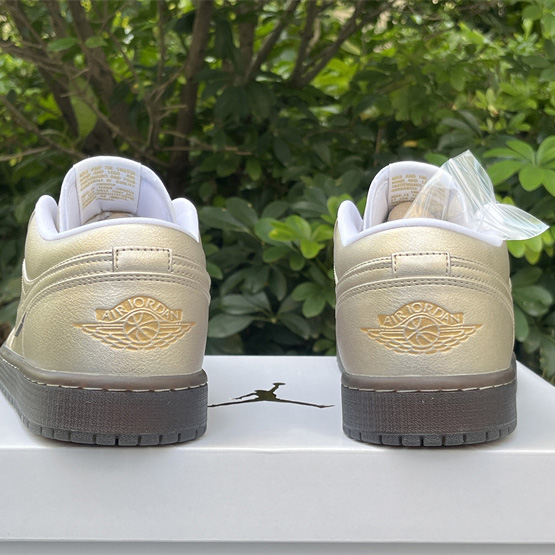 Jordan Air Jordan 1 Low Sneaker      HQ3529-099 - DesignerGu