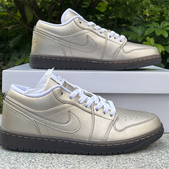 Jordan Air Jordan 1 Low Sneaker      HQ3529-099 - DesignerGu