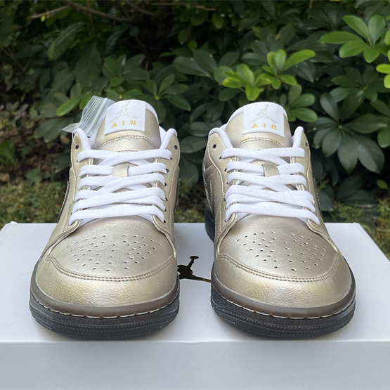 Jordan Air Jordan 1 Low Sneaker      HQ3529-099 - DesignerGu