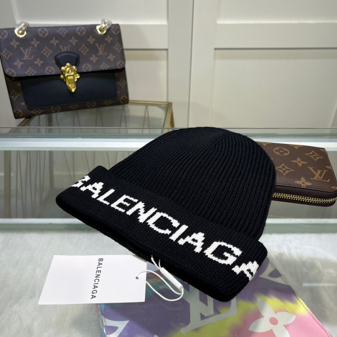 Balenciag Beanie  - DesignerGu