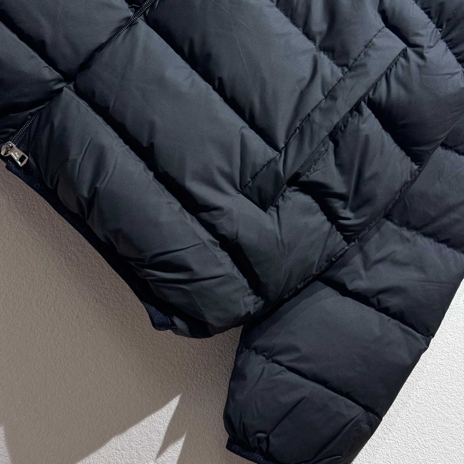 Moncler Down Jacket - DesignerGu