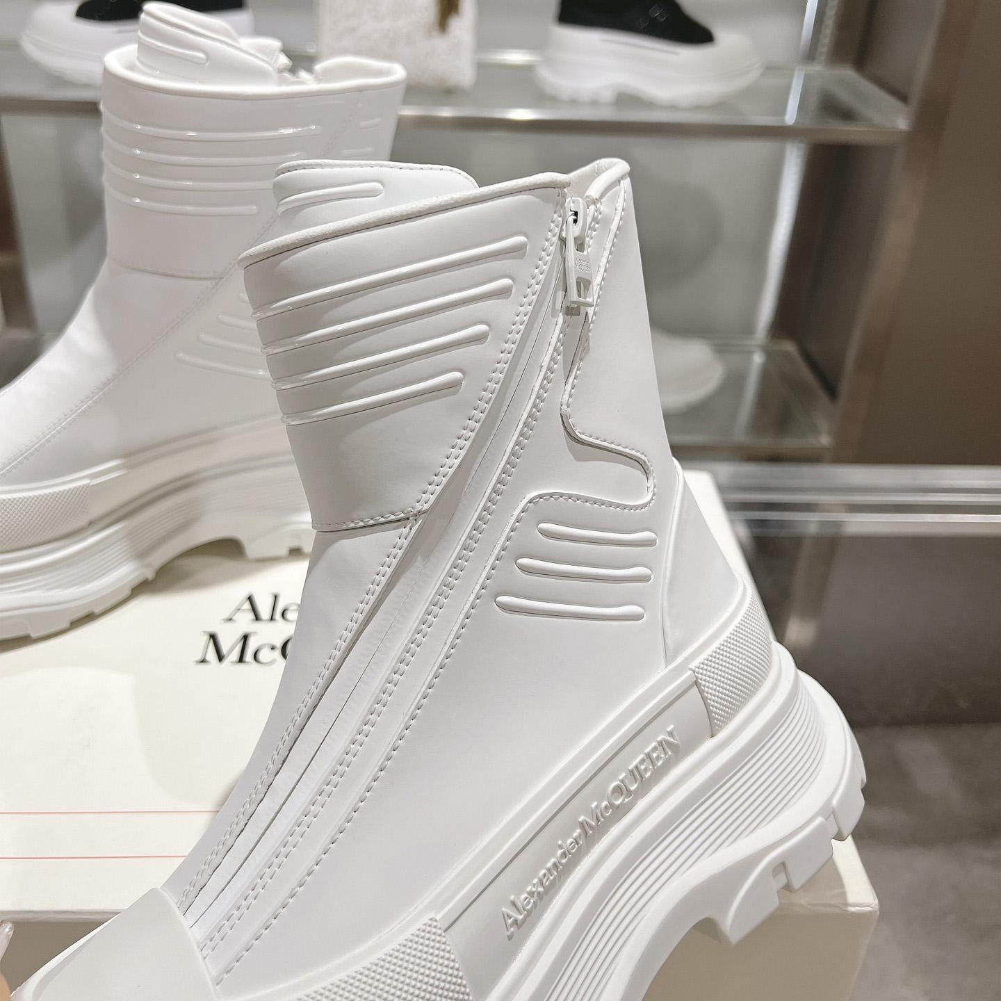 Alexander McQueen Booties - DesignerGu