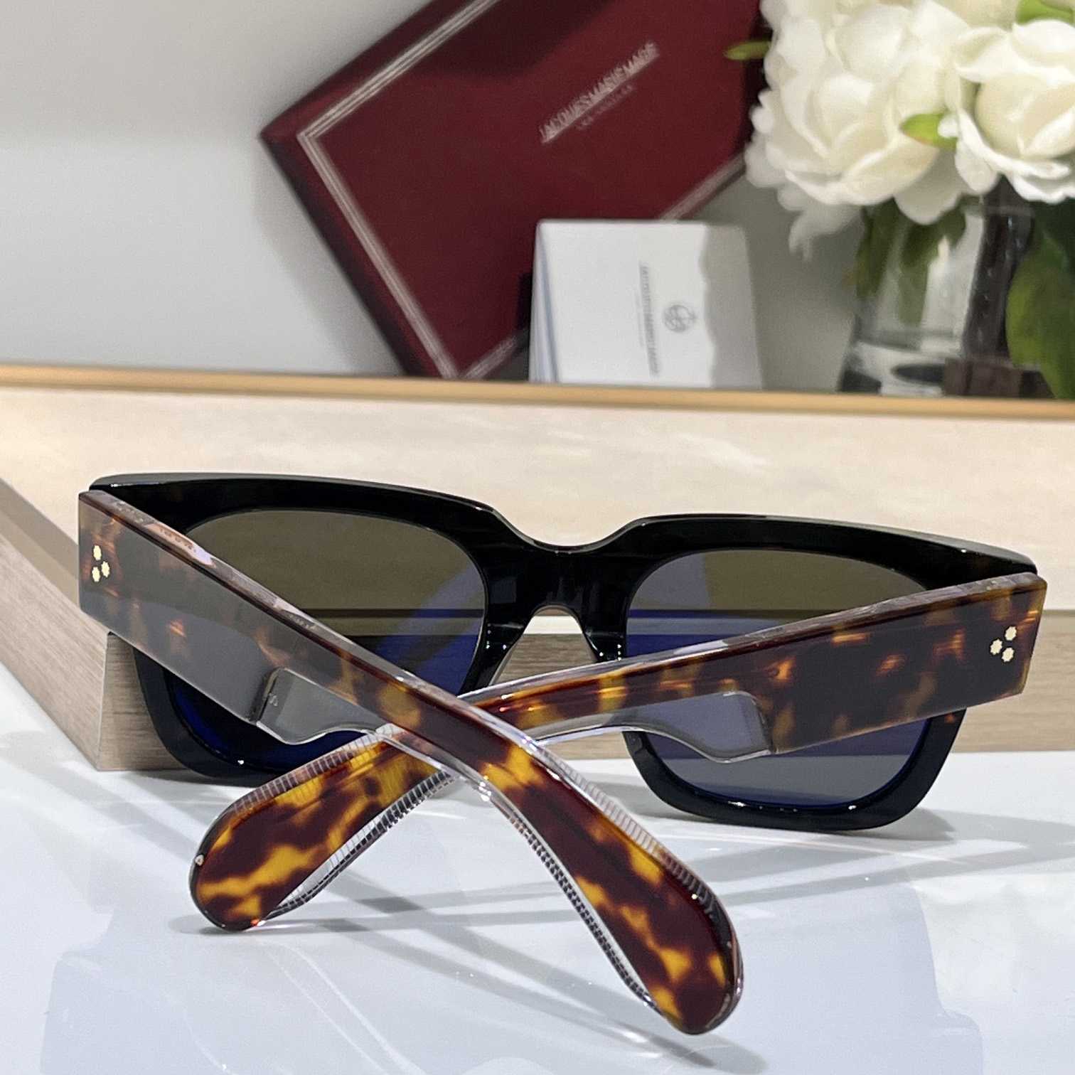 Jacquemus ENZO Sunglasses - DesignerGu