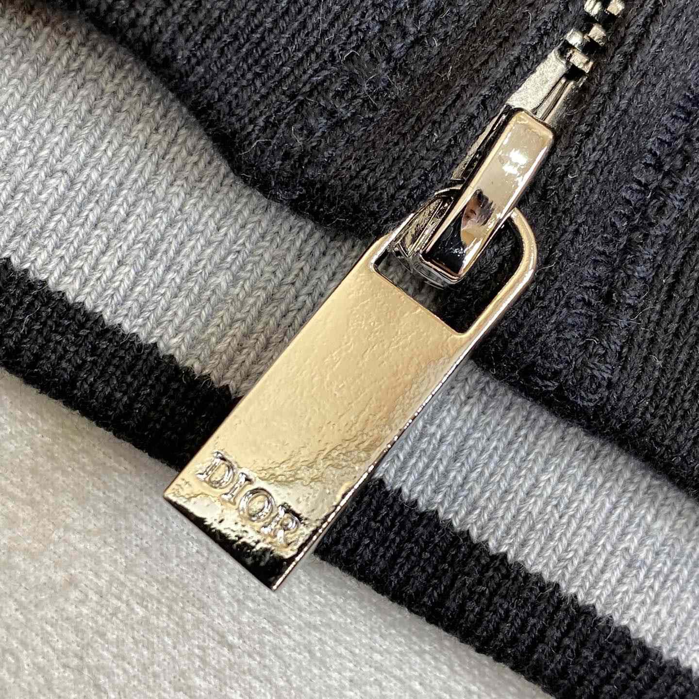 Dior Zip Up Sweatshirt - DesignerGu