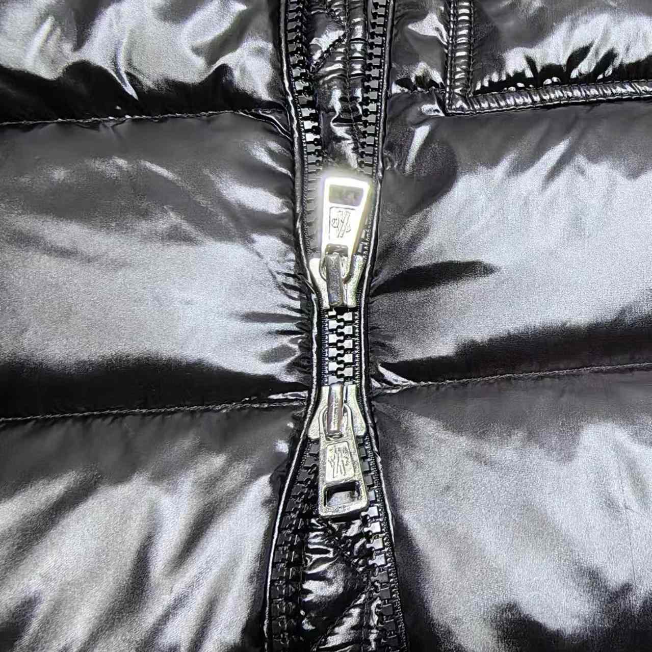 Moncler Short Down Jacket - DesignerGu