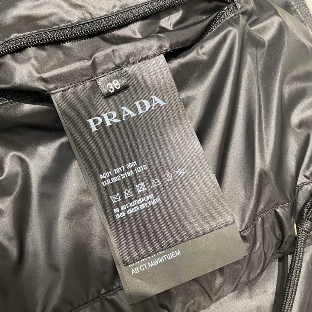 Prada Re-Nylon Convertible Cropped Down Jacket - DesignerGu