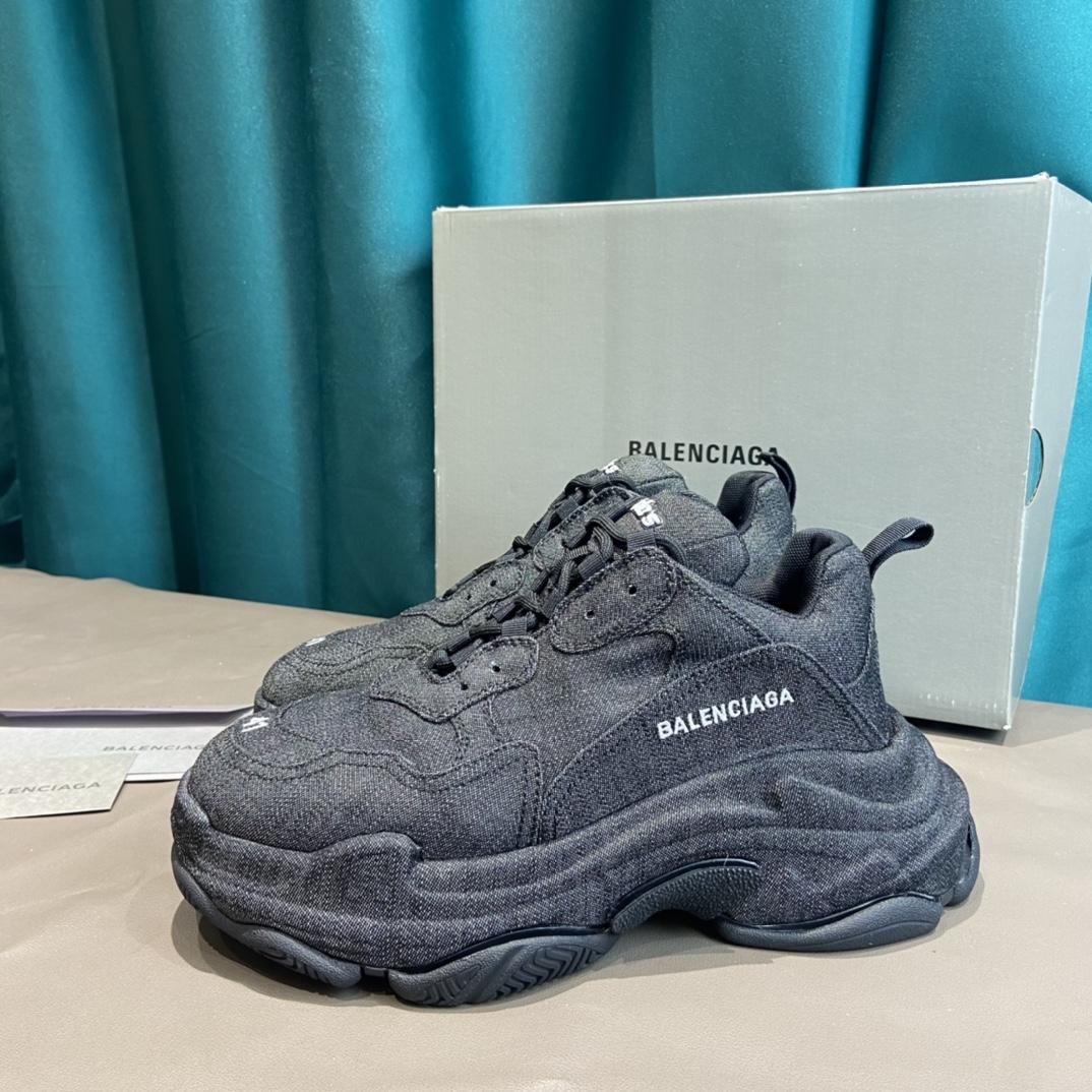 Balenciaga Triple S Sneaker  - DesignerGu