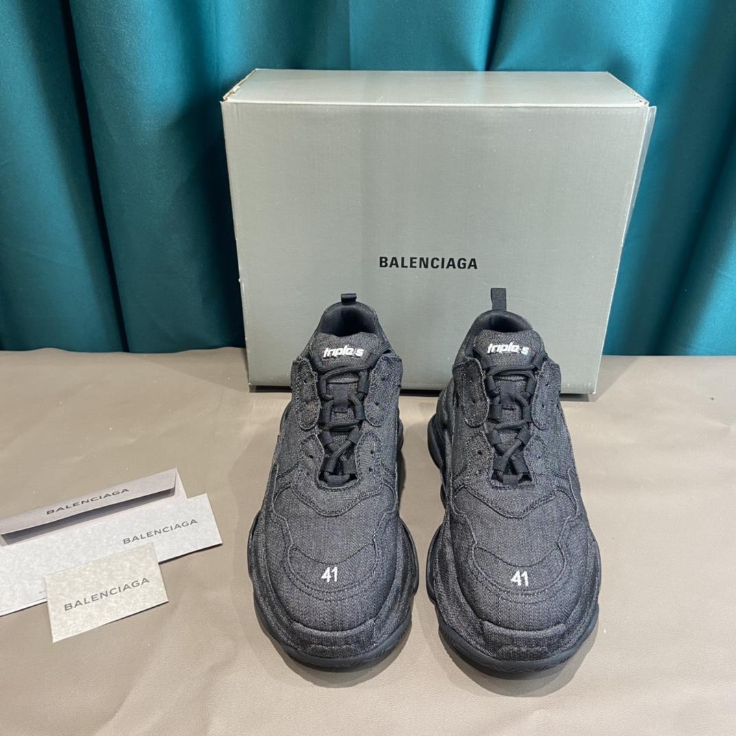 Balenciaga Triple S Sneaker  - DesignerGu