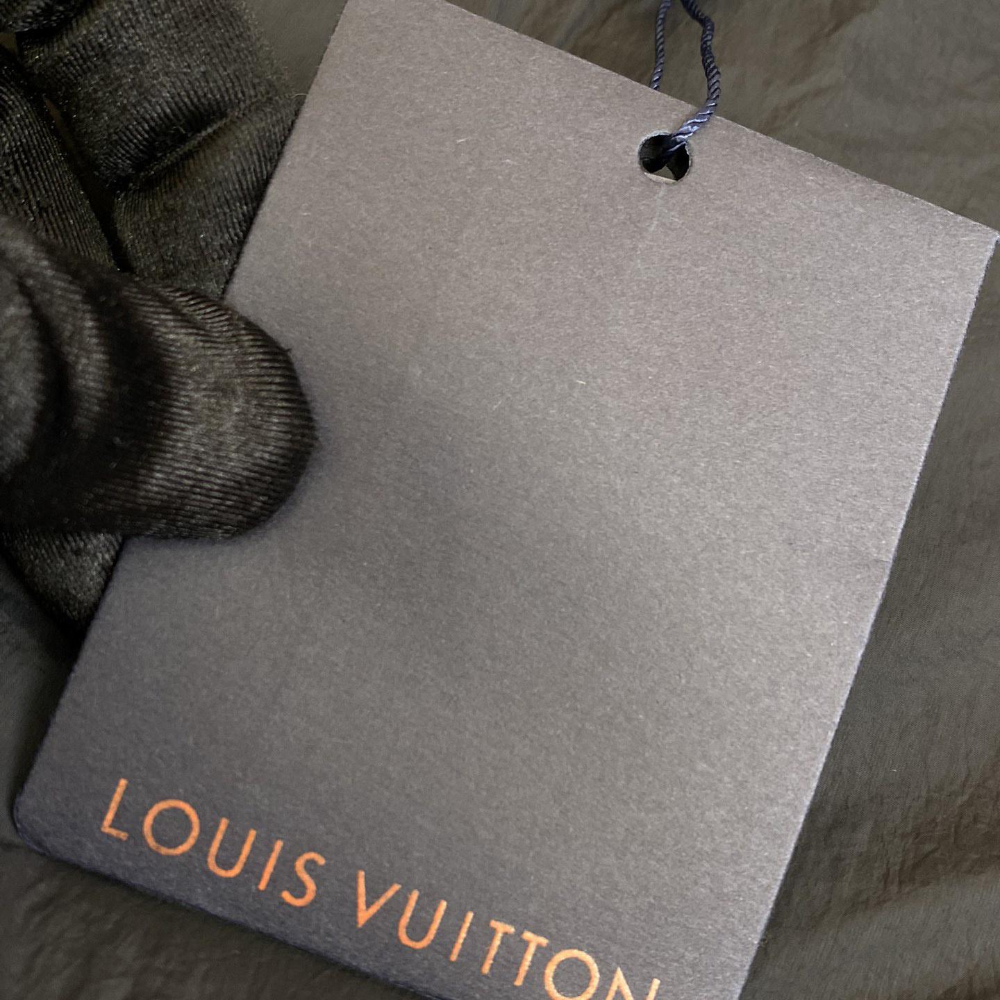 Louis Vuitton Monogram Quilted Gilet    - DesignerGu