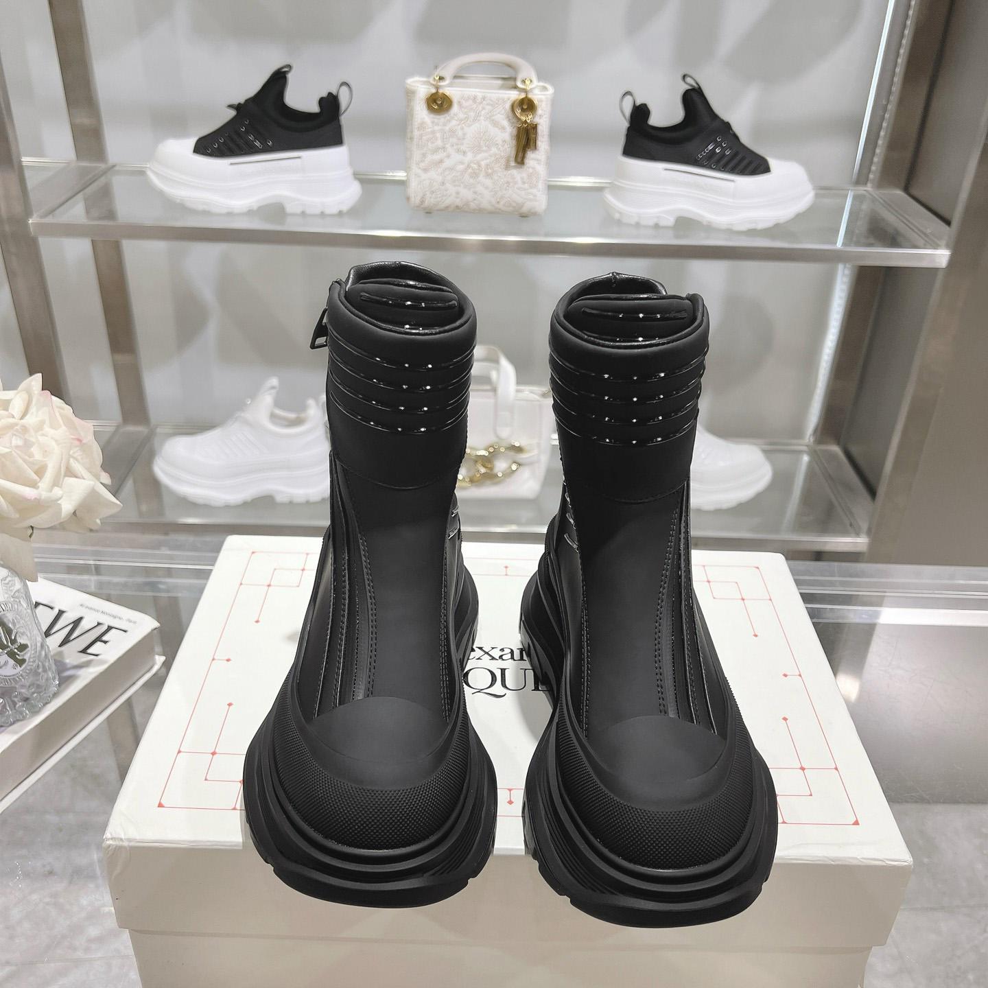 Alexander McQueen Booties - DesignerGu